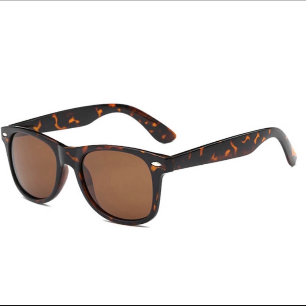 Tortoise Retro Sunglasses Eyewear